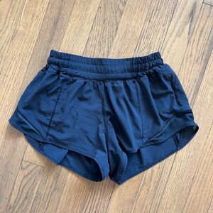 Black Lululemon hotty hot shorts size 4
